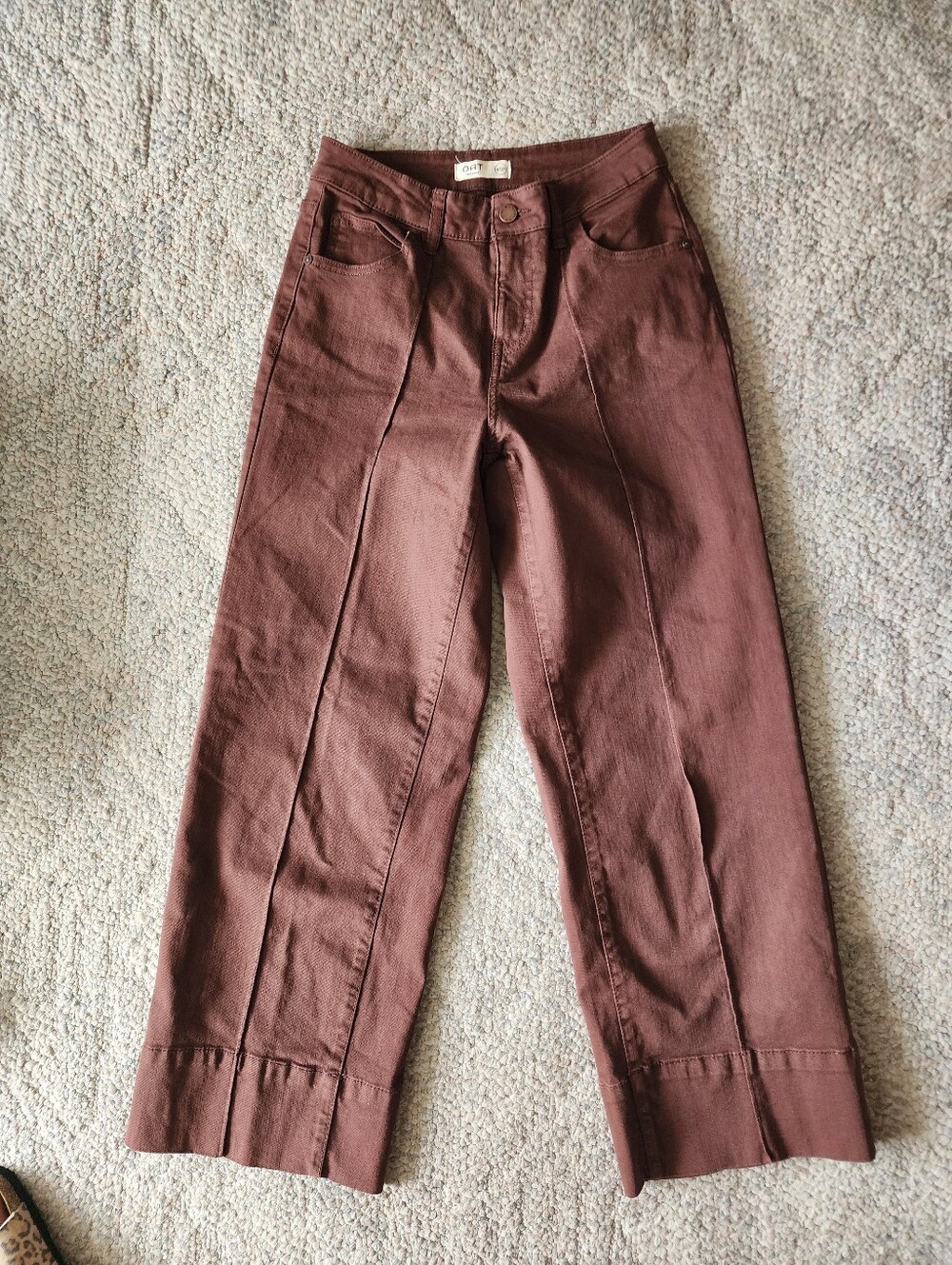 Cropped Wide-Leg Ankle Pants in Brown
